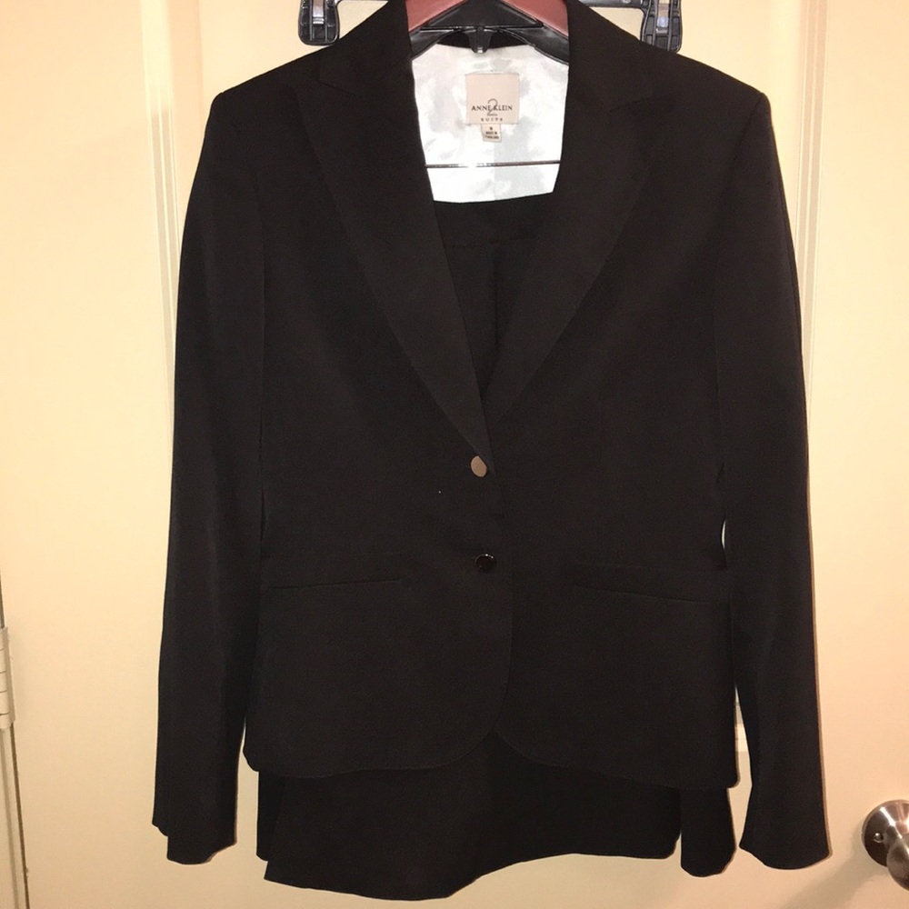 EUC Anne Klein Skirt Suit